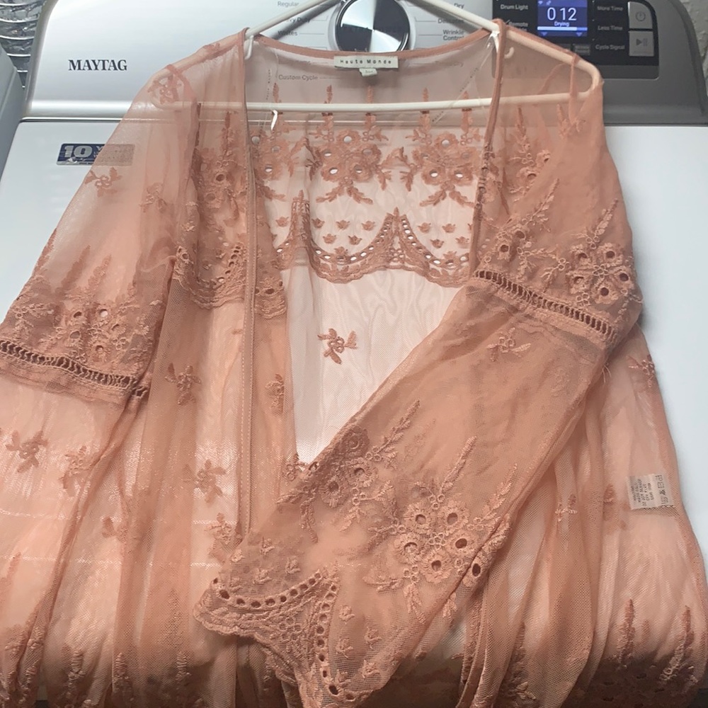 Lace kimono/robe